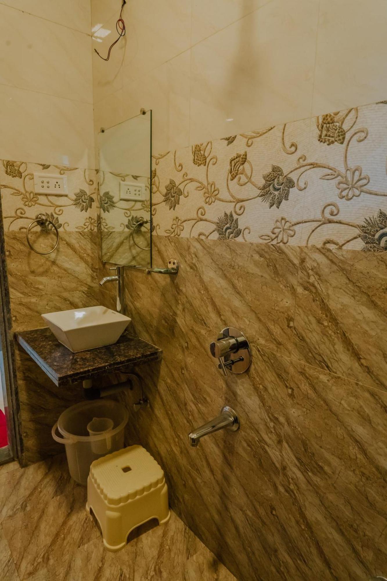 Hotel Oakwood ماهاباليشوار المظهر الخارجي الصورة
