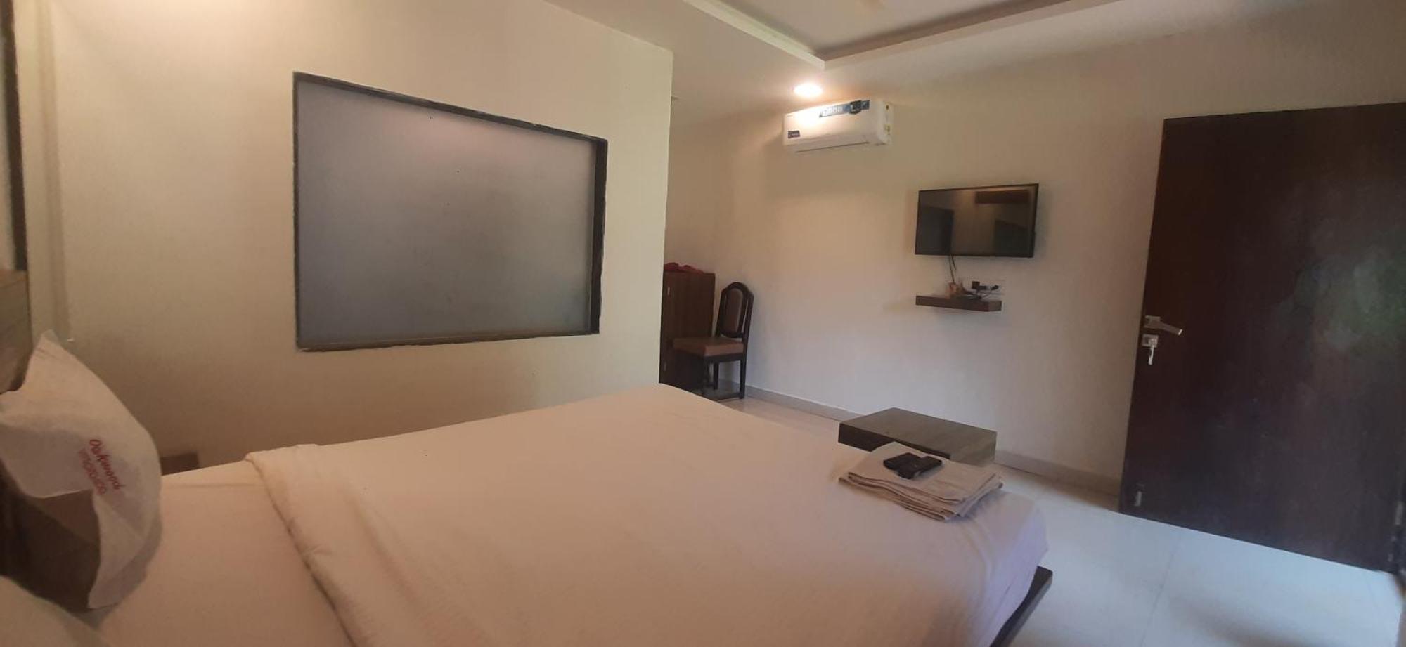 Hotel Oakwood ماهاباليشوار المظهر الخارجي الصورة